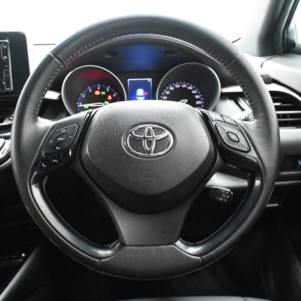 Toyota C-HR Wagon 5dr 1.8 AT (2018) - Image 14
