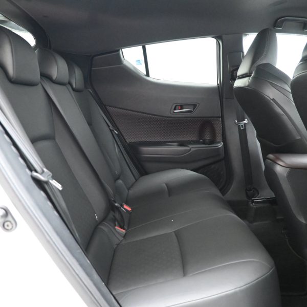Toyota C-HR Wagon 5dr 1.8 AT (2018) - Image 10