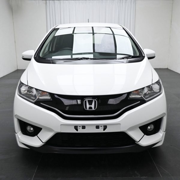 Honda Jazz GK Hatch 5dr V i-VTEC CVT FWD 1.5i AT (2016) - Image 2