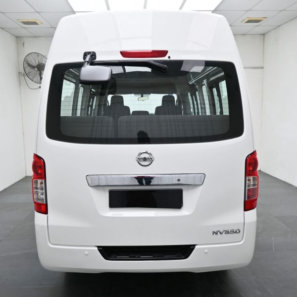 Nissan NV350 Urvan Van 4dr High Roof 14st Man 5sp RWD 2.5DDiT MT (2017) - Image 5