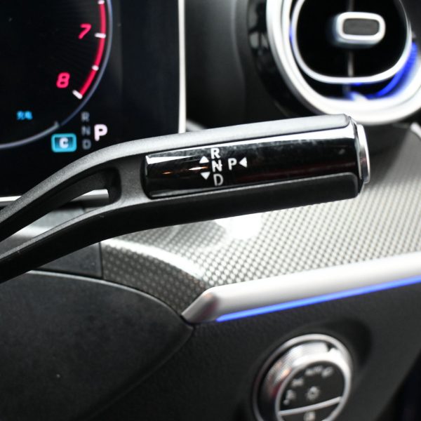 Mercedes-Benz C300 2.0 AMG Line AT (2023) - Image 15