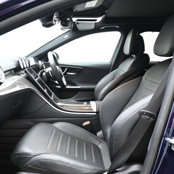 Mercedes-Benz C300 2.0 AMG Line AT (2023) - Image 9