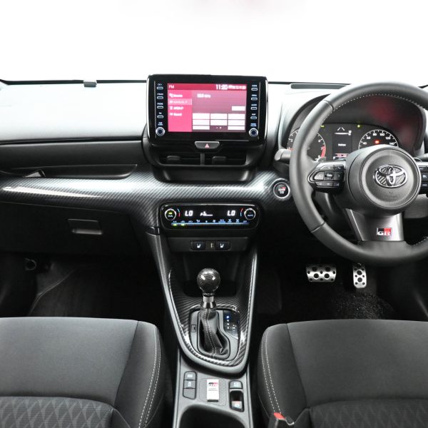 Toyota GR Yaris 1.5 RS AT (2021) - Image 7
