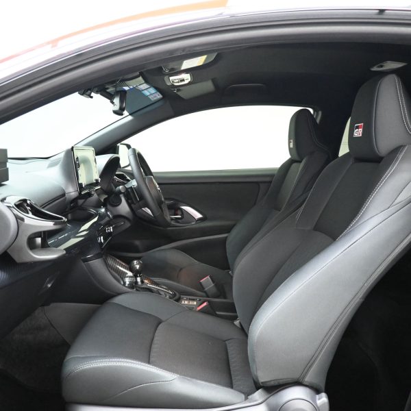 Toyota GR Yaris 1.5 RS AT (2021) - Image 9