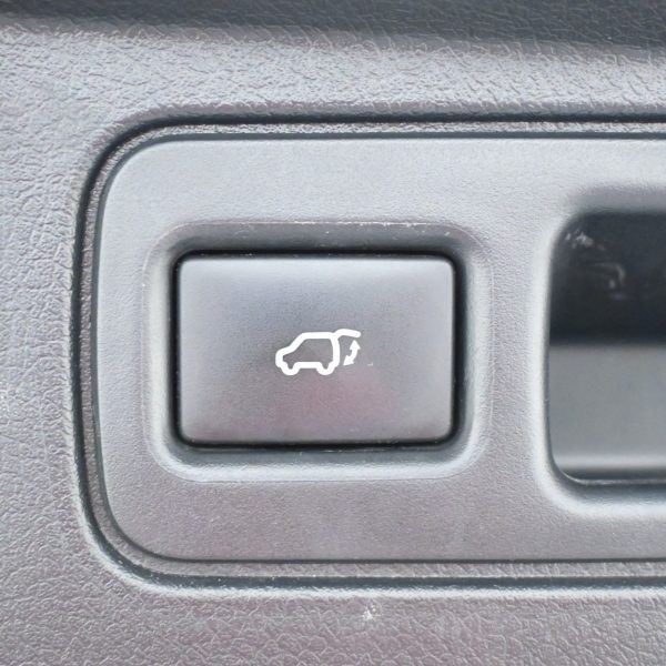 Toyota Fortuner 2.7 SRZ AT (2017) - Image 18