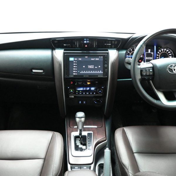 Toyota Fortuner 2.7 SRZ AT (2017) - Image 7