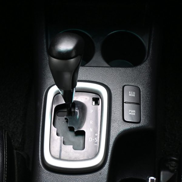 Toyota Hilux 2.8 G 4x4 Double Cab Auto AT (2017) - Image 17