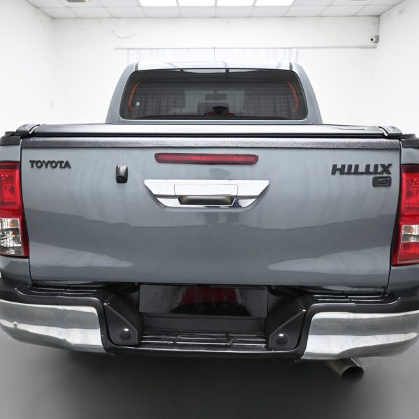 Toyota Hilux 2.8 G 4x4 Double Cab Auto AT (2017) - Image 8