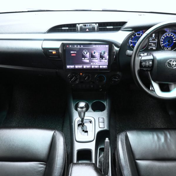 Toyota Hilux 2.8 G 4x4 Double Cab Auto AT (2017) - Image 10
