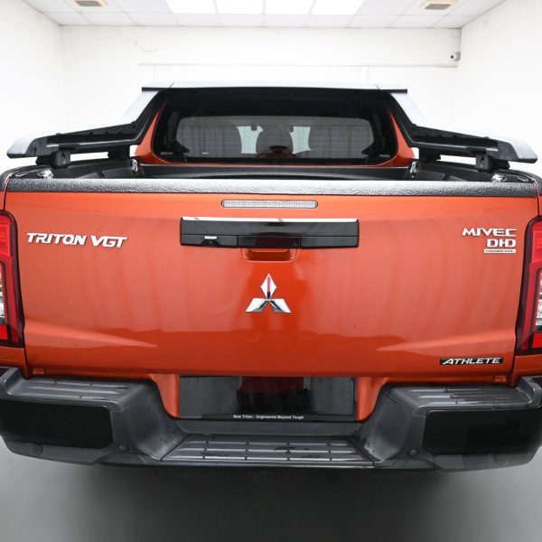 Mitsubishi Triton 2.4 VGT HS AT (2021) - Image 11
