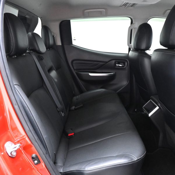 Mitsubishi Triton 2.4 VGT HS AT (2021) - Image 16