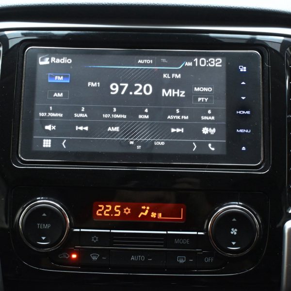 Mitsubishi Triton 2.4 VGT HS AT (2021) - Image 19