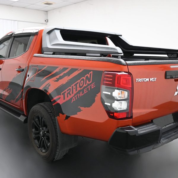 Mitsubishi Triton 2.4 VGT HS AT (2021) - Image 10