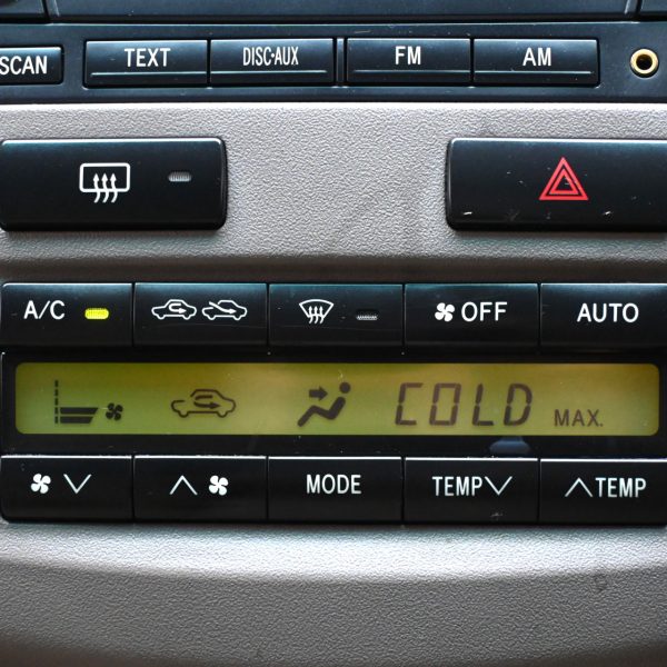 Toyota Innova N40 Wagon 5dr G 8st Auto-Gate Shift 4sp RWD 2.0i AT (2008) - Image 17
