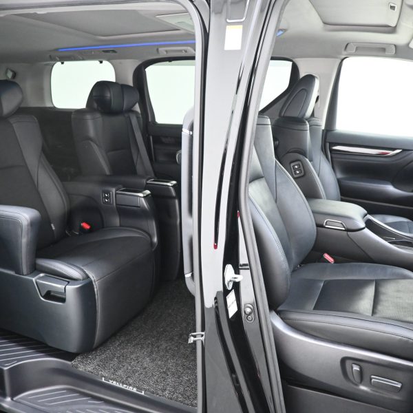 Toyota Vellfire H30 Wagon 5dr 7st CVT FWD 2.5i AT (2018) - Image 17