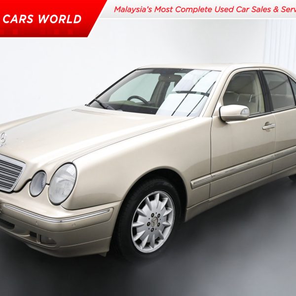 Mercedes-Benz E240 W210 E240 2.6 AT (2001) - Image 1