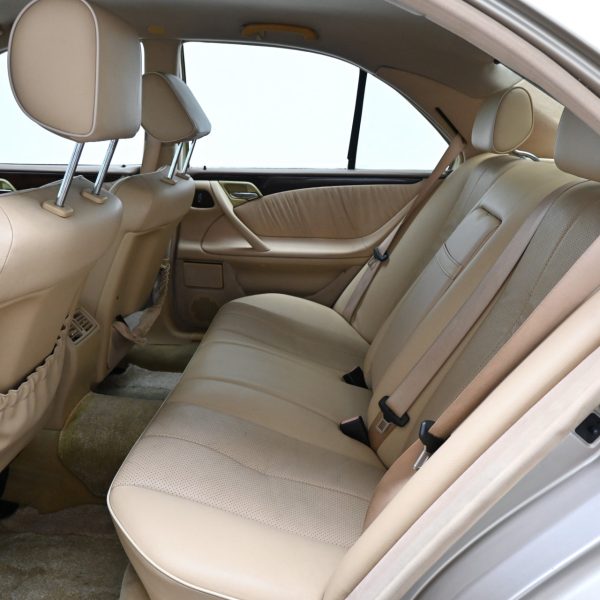 Mercedes-Benz E240 W210 E240 2.6 AT (2001) - Image 13