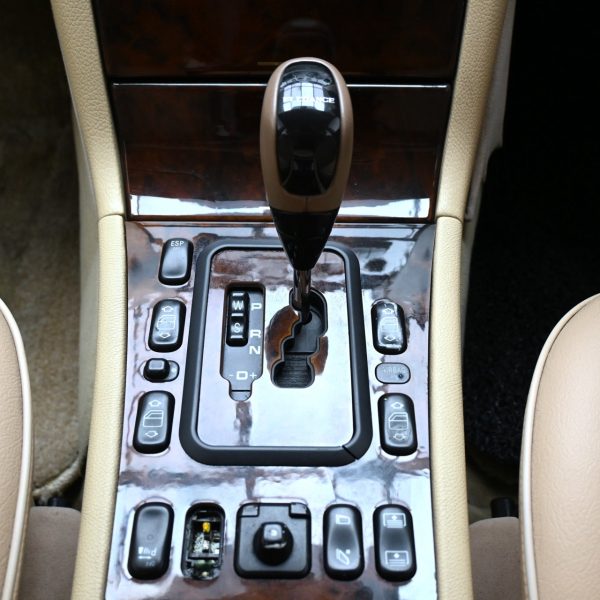 Mercedes-Benz E240 W210 E240 2.6 AT (2001) - Image 17