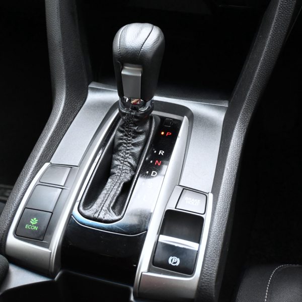 Honda Civic 1.8 S AT (2020) - Image 16