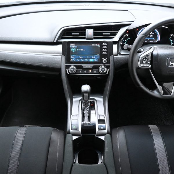 Honda Civic 1.8 S AT (2020) - Image 10