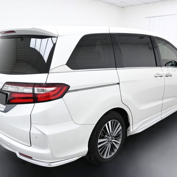 Honda Odyssey RC Wagon 5dr EXV i-VTEC 7st CVT FWD 2.4i AT (2018) - Image 13