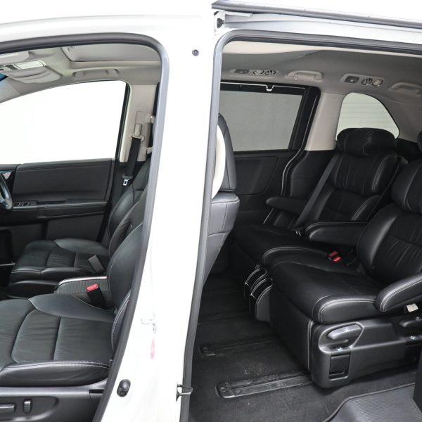 Honda Odyssey RC Wagon 5dr EXV i-VTEC 7st CVT FWD 2.4i AT (2018) - Image 18