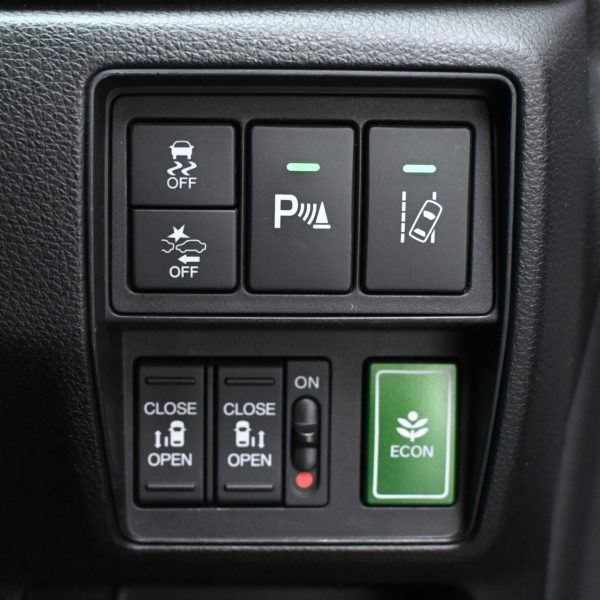 Honda Odyssey RC Wagon 5dr EXV i-VTEC 7st CVT FWD 2.4i AT (2018) - Image 7