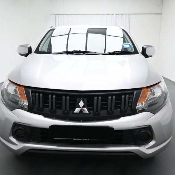 Mitsubishi Triton KL Pickup 4dr DCab Quest Man 5sp RWD 2.5DDiT MT (2015) - Image 2