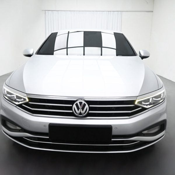 Volkswagen Passat 2.0 TSI ELEGANCE AT (2021) - Image 4