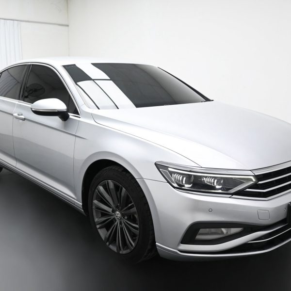 Volkswagen Passat 2.0 TSI ELEGANCE AT (2021) - Image 5