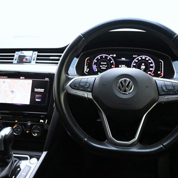 Volkswagen Passat 2.0 TSI ELEGANCE AT (2021) - Image 9