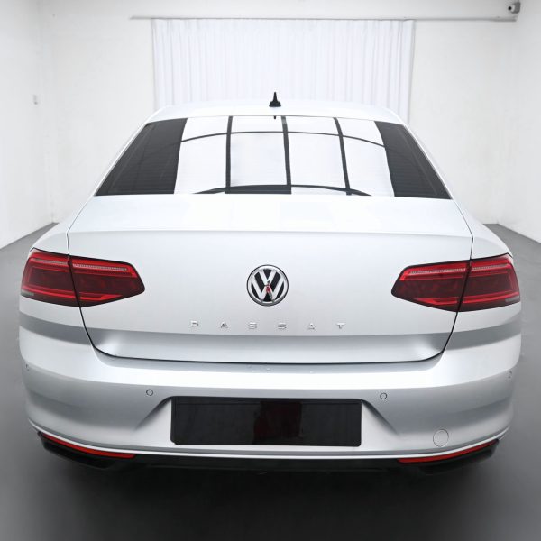 Volkswagen Passat 2.0 TSI ELEGANCE AT (2021) - Image 11