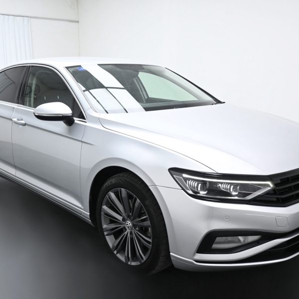 Volkswagen Passat 2.0 TSI ELEGANCE AT (2021) - Image 3