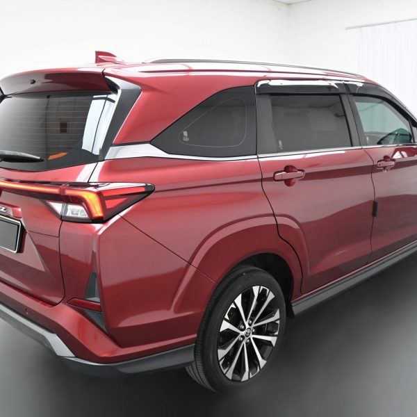 Toyota Veloz 1.5 Auto AT (2022) - Image 13