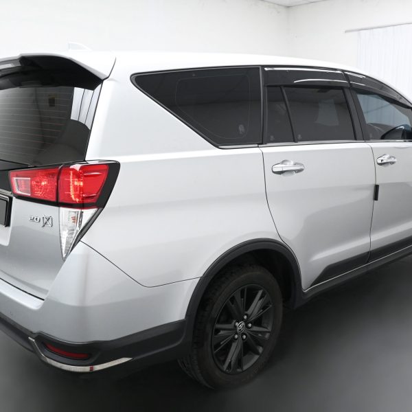 Toyota Innova 2.0 X AT (2021) - Image 11