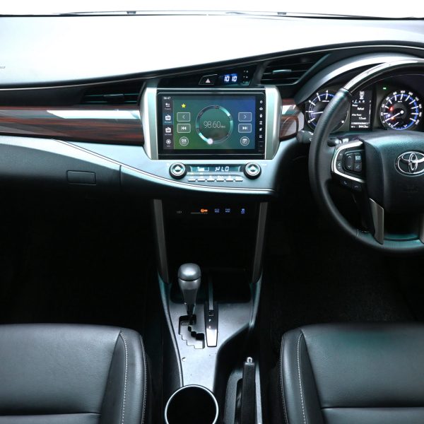 Toyota Innova 2.0 X AT (2021) - Image 12