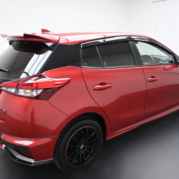 Toyota Yaris 1.5 E AT (2021) - Image 8