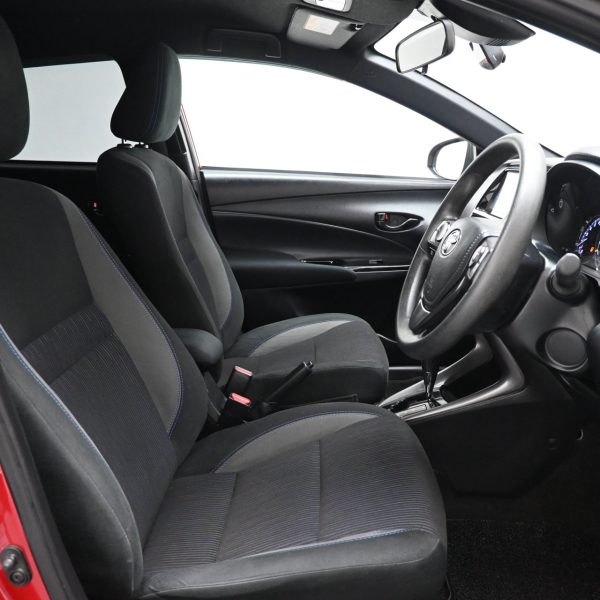 Toyota Yaris 1.5 E AT (2021) - Image 10