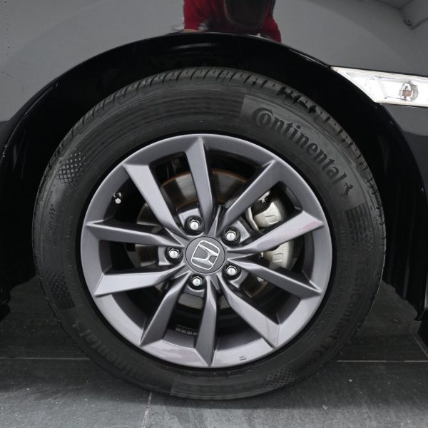 Honda Civic FC 1.8 S Auto AT (2021) - Image 12